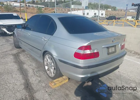 2004 BMW 330I z USA, uszkodzony, nr VIN WBAEV53414KM34034